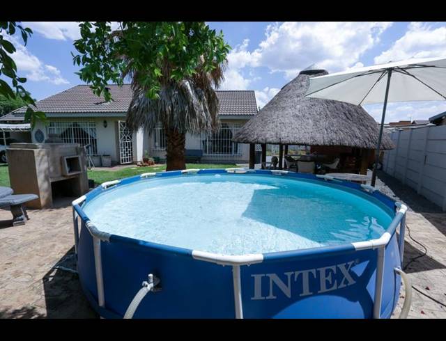 4 BEDROOM HOUSE FOR SALE IN KOOKRUS